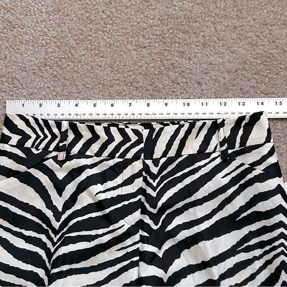 Antonio Melani Silk/Linen Zebra Print Shorts - Picture 6 of 8